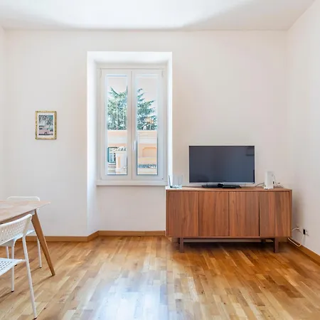 アパート Dome At